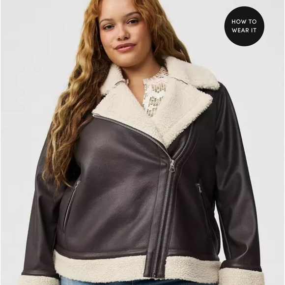 Stylish Black and Cream Leather Jacket - Picture 2 of 7